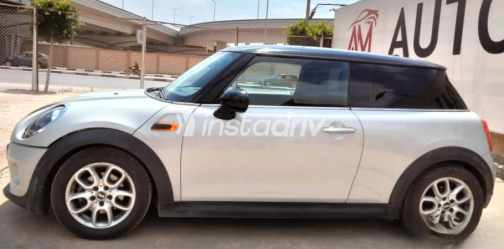 Mini Cooper 2019 White Used for Sale - 4