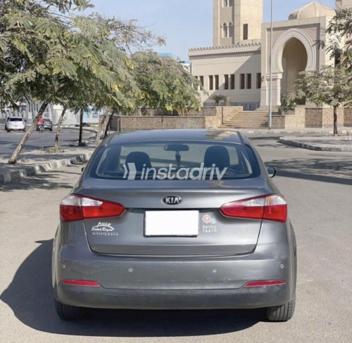 كيا سيراتو 2015 رمادي مستعملة للبيع - 3