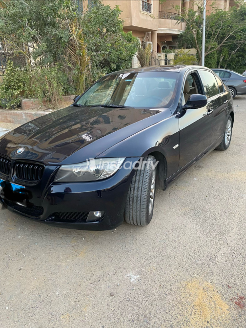 BMW 320 2009 White Used for Sale - 9