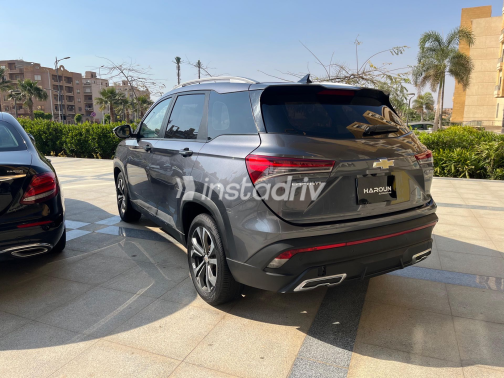 Chevrolet Captiva 2025 Gray Used for Sale - 7