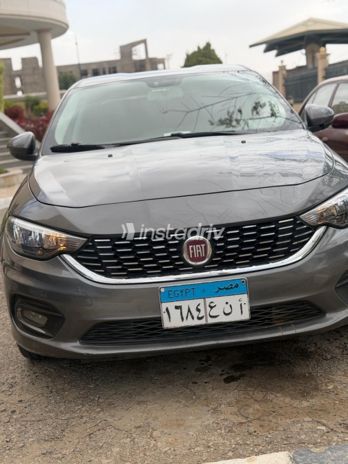 Fiat Tipo 2019 Gray Used for Sale - 1