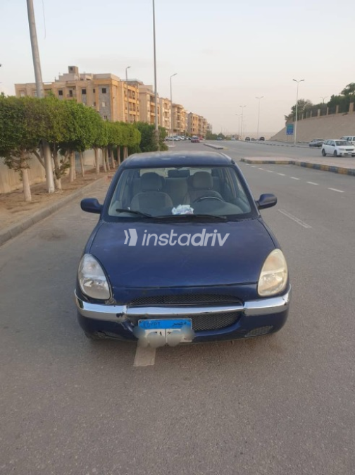 دايهاتسو سيريون 2000 أزرق غامق مستعملة للبيع - 1