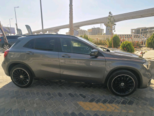 Mercedes GLA 200 2020 Gray Used for Sale