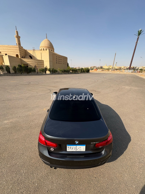 بي ام دبليو 320 2019 رمادي مستعملة للبيع - 1