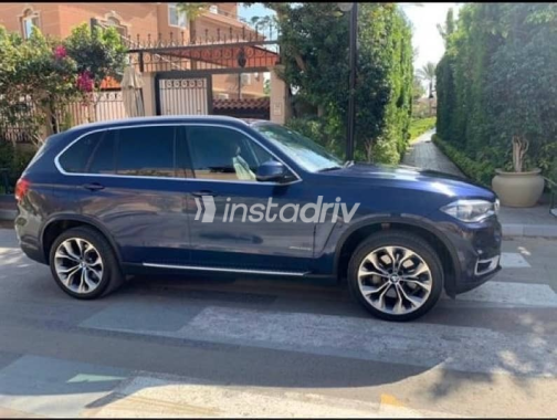 بي ام دبليو X5 2018 أزرق غامق مستعملة للبيع - 6