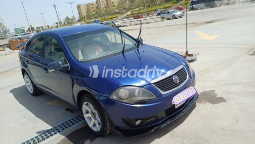 بريليانس FRV 2011 أزرق غامق مستعملة للبيع - 2