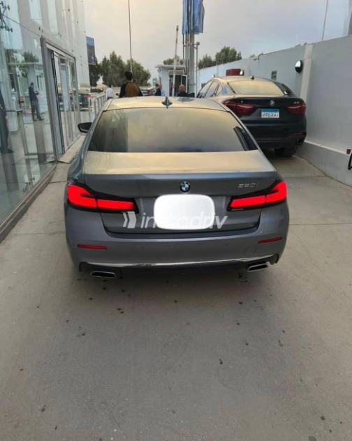 بي ام دبليو 520 2021 رمادي مستعملة للبيع - 2