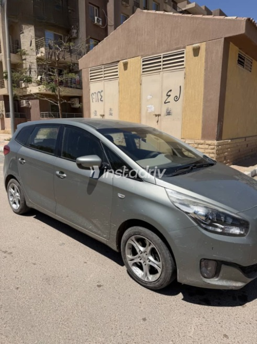 Kia Carens 2014 Gray Used for Sale - 2