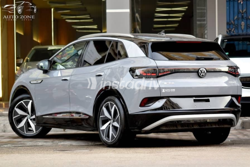 Volkswagen ID 4 2023 Gray Used for Sale - 5