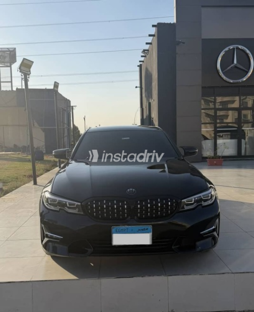 بي ام دبليو 320 2020 أسود مستعملة للبيع - 1