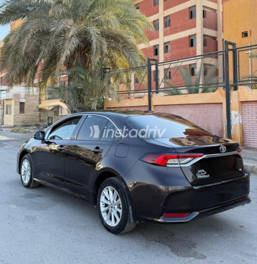 تويوتا كورولا 2019 بني مستعملة للبيع - 5