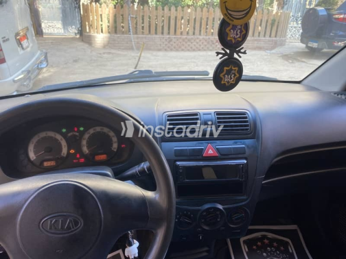 Kia Picanto 2011 Red Used for Sale - 3