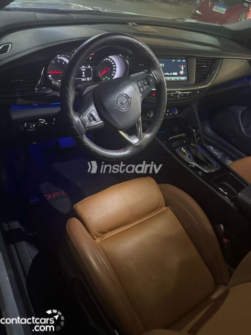 Opel Insignia 2018 Silver Used for Sale - 1