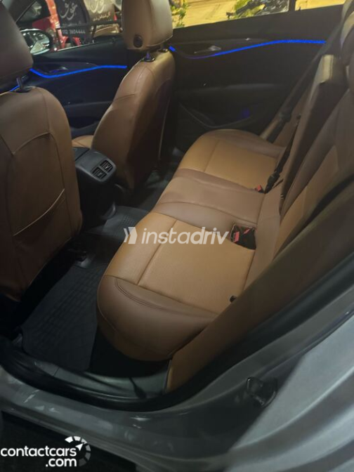 Opel Insignia 2018 Silver Used for Sale - 9