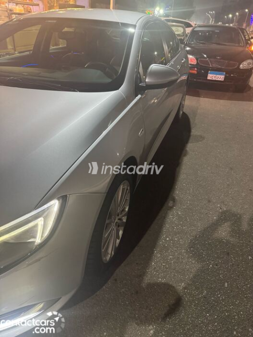 Opel Insignia 2018 Silver Used for Sale - 10