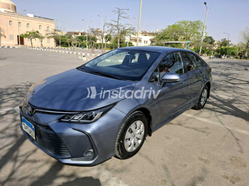 تويوتا كورولا 2021 رمادي مستعملة للبيع - 2