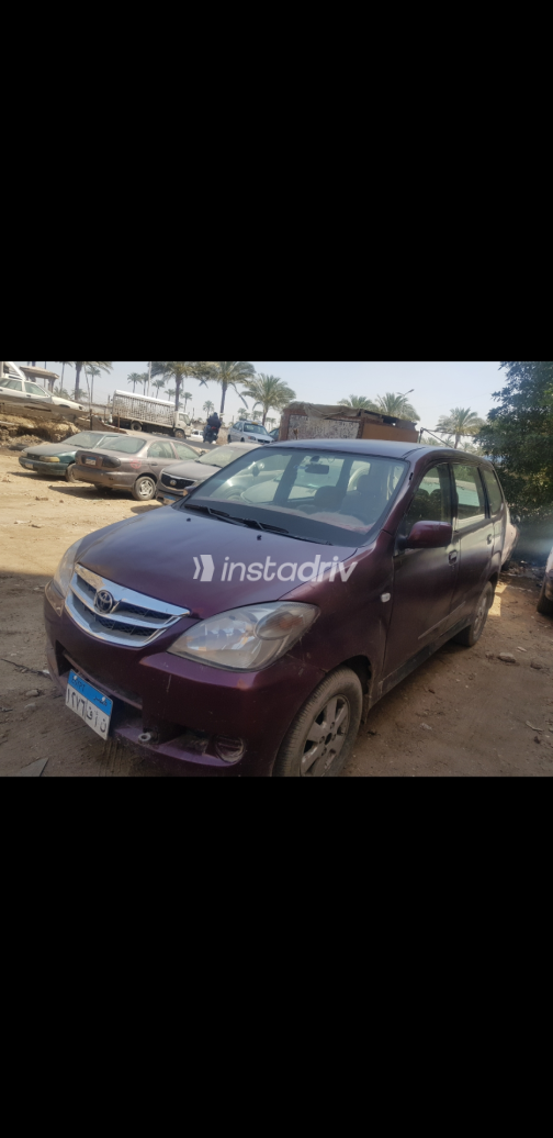 Toyota Avanza 2008 White Used for Sale - 3