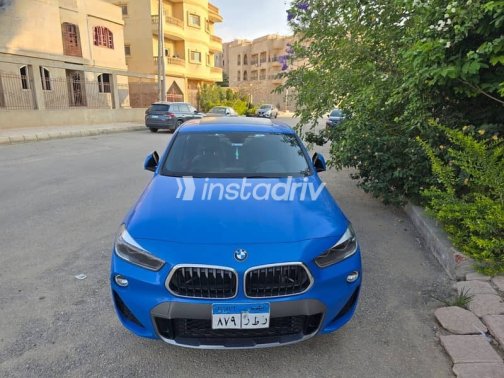 بي ام دبليو X2 2019 أزرق غامق مستعملة للبيع - 2