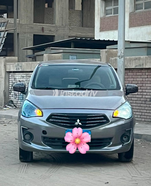 Mitsubishi Attrage 2015 Gray Used for Sale - 1