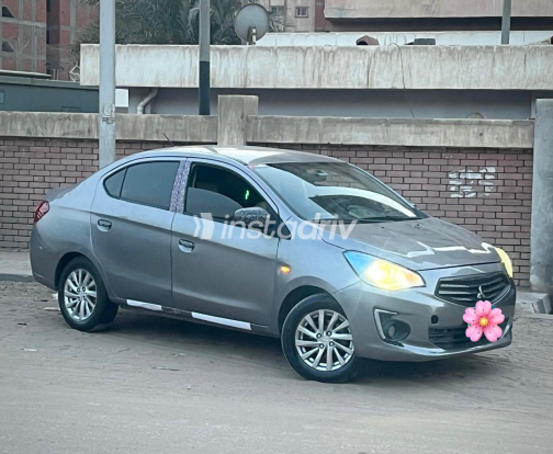 Mitsubishi Attrage 2015 Gray Used for Sale - 4