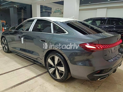 اودي A5 2025 رمادي جديدة للبيع - 5