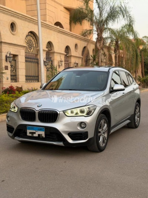 BMW X1 2018 Silver Used for Sale - 2