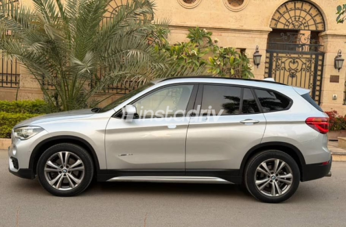 BMW X1 2018 Silver Used for Sale - 3