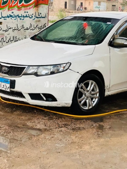 Kia Cerato 2010 White Used for Sale - 6