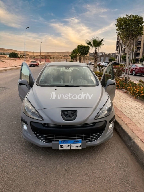 Peugeot 308 2011 Gray Used for Sale - 1