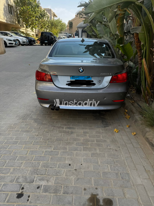 بي ام دبليو 523 2007 فضي مستعملة للبيع - 4