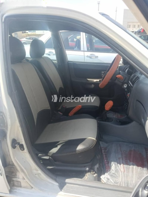 Hyundai Verna 2011 White Used for Sale - 4