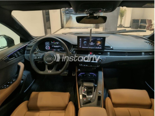 اودي A5 2024 فضي مستعملة للبيع - 6