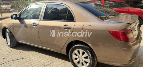 بى واى دى‬ F3 2020 ذهبي مستعملة للبيع - 8