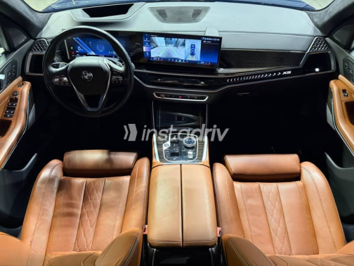 بي ام دبليو X5 2025 أزرق غامق مستعملة للبيع - 3