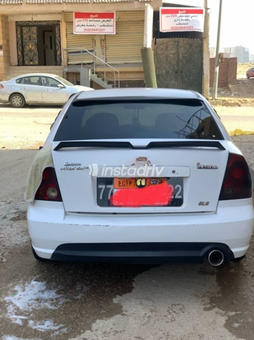 Hyundai Verna 2019 White Used for Sale - 3