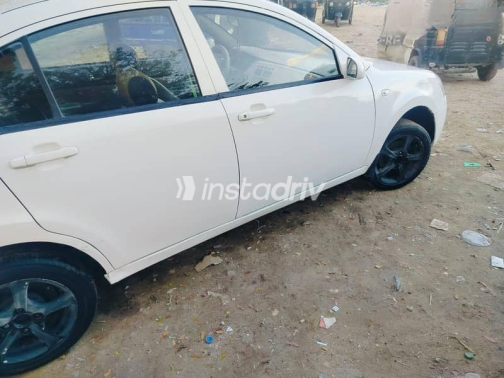 اسبيرانزا A516 2012 أبيض مستعملة للبيع - 4
