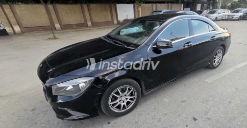 مرسيدس CLA 180 2015 أسود مستعملة للبيع - 3