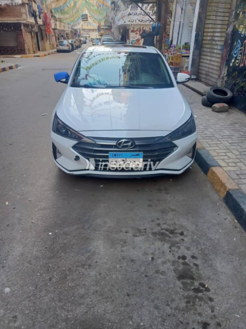 Hyundai Avante 2019 White Used for Sale - 1