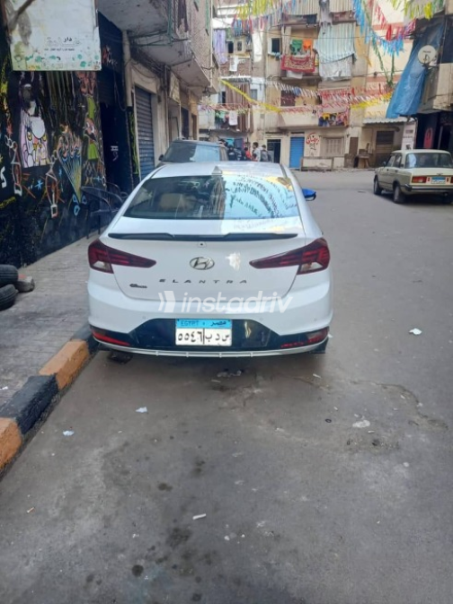 Hyundai Avante 2019 White Used for Sale - 2