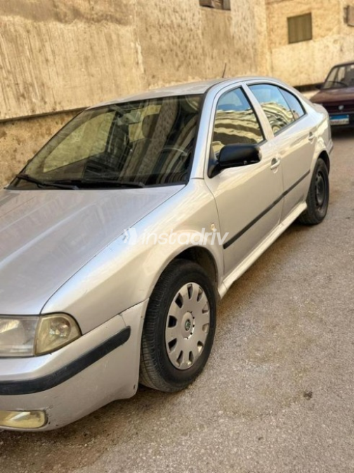 سكودا اوكتافيا A4 2004 فضي مستعملة للبيع - 3