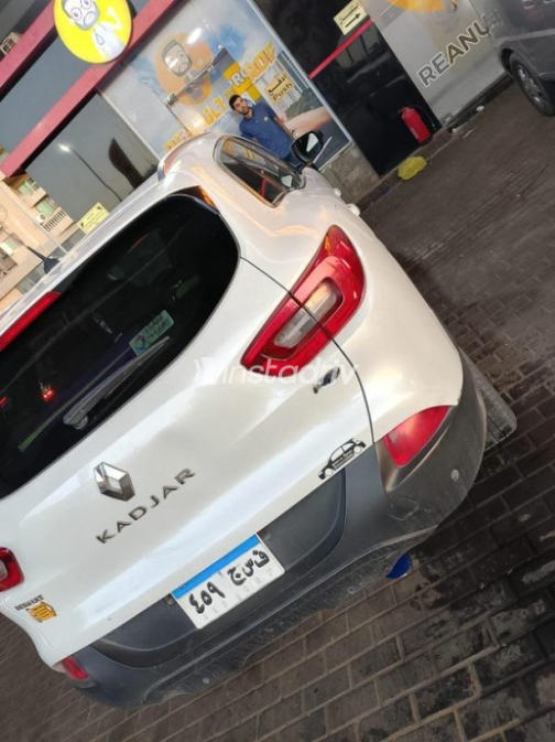 Renault Kadjar 2018 White Used for Sale - 8