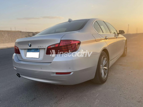 بي ام دبليو 520 2014 فضي مستعملة للبيع - 2