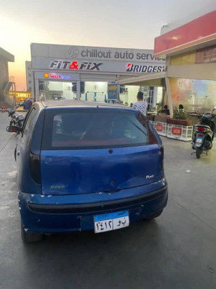 فيات نوفا 2002 أزرق غامق مستعملة للبيع