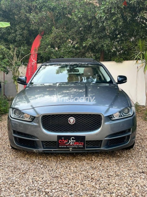 Jaguar XE 2014 Gray Used for Sale - 3