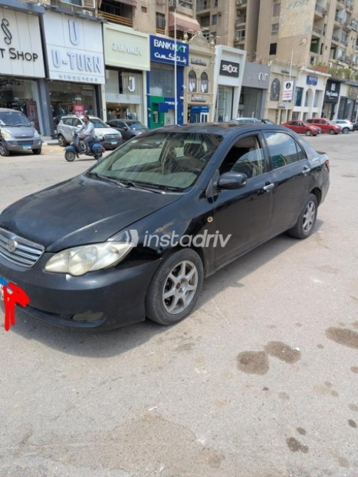 بى واى دى‬ F3 2011 أسود مستعملة للبيع - 8