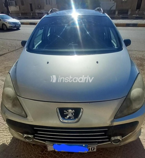 بيجو 207 SW 2008 فضي مستعملة للبيع - 1