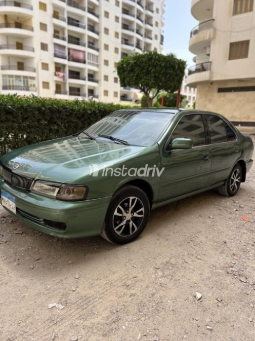 Nissan Sunny 2000 Green Used for Sale - 1