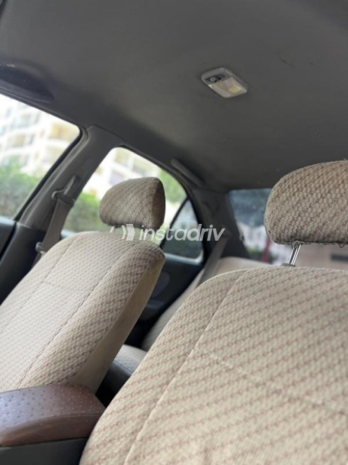 Nissan Sunny 2000 Green Used for Sale - 8