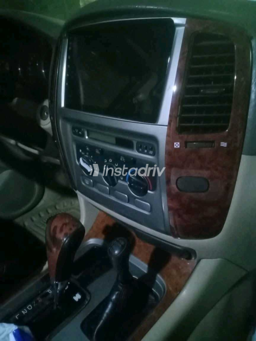 Toyota Land Cruiser 2006 White Used for Sale - 1