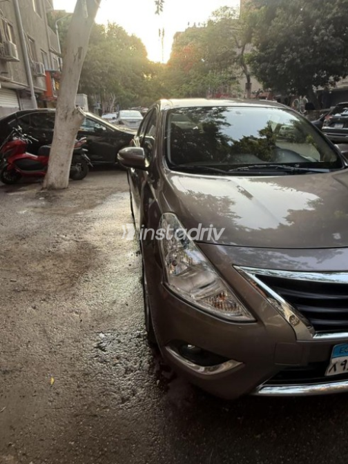 Nissan Sunny 2023 Gold Used for Sale - 8